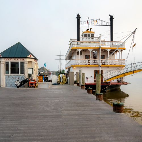 Access to the Potomac River via Ferry