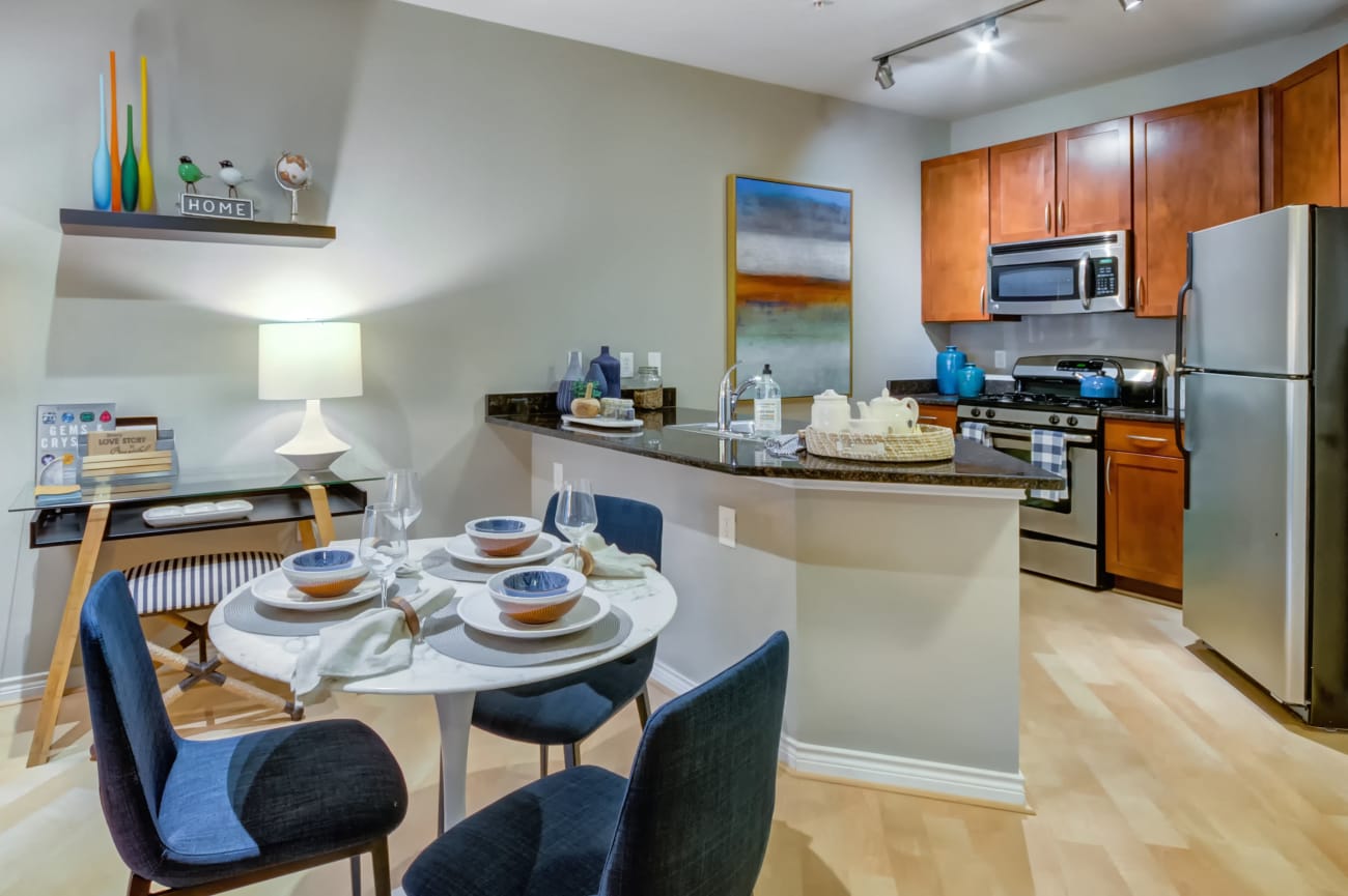 Vista Laurel Highlands : Kitchen with Stainless Steel Appliances