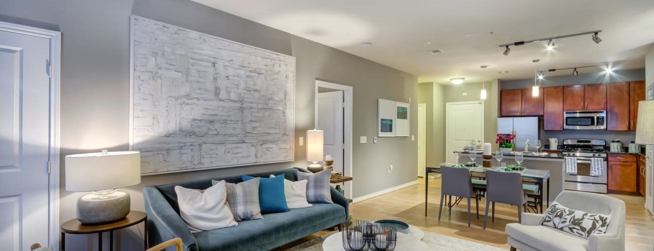 Vista Laurel Highlands : Open-concept Living Room and Kitchen
