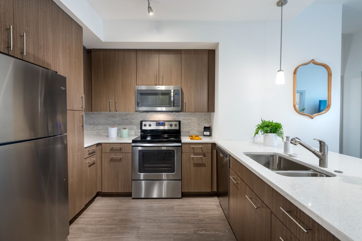 OMNIA at Town Center : Kitchen