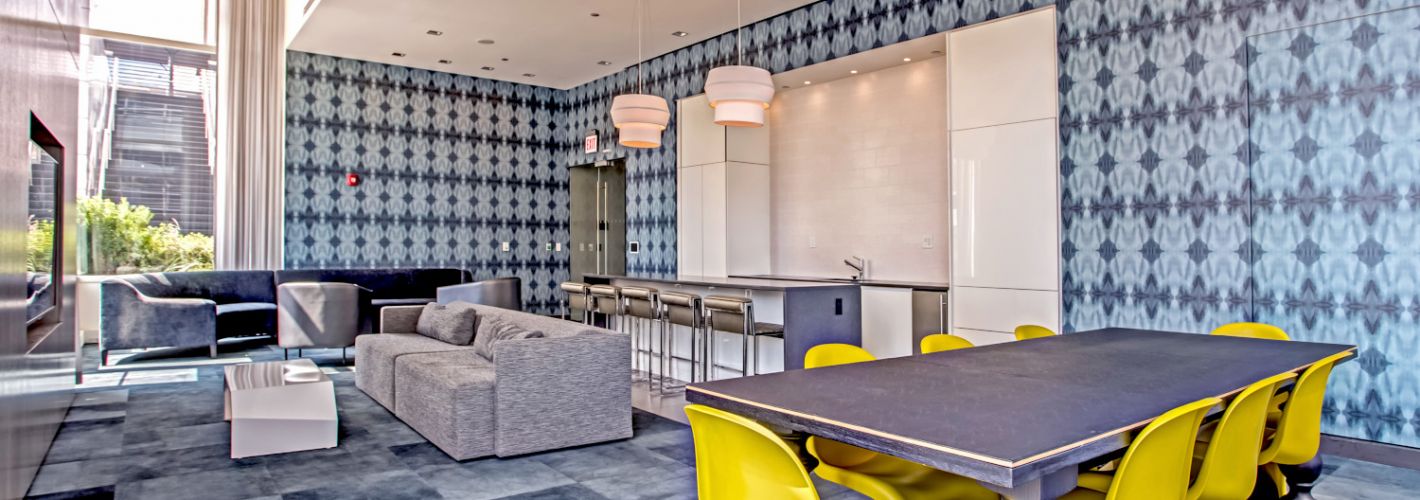 OneEleven : Clubroom
