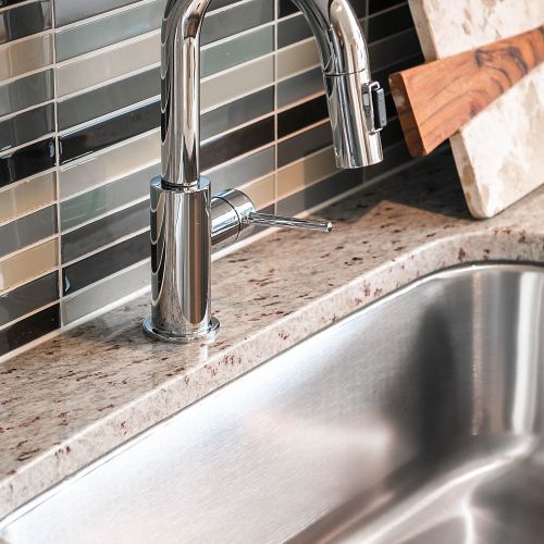 Retractable kitchen sink faucets. 