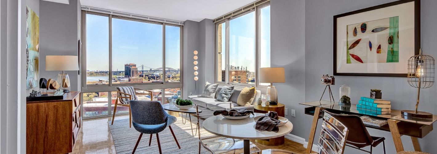 The Octagon : Living Room