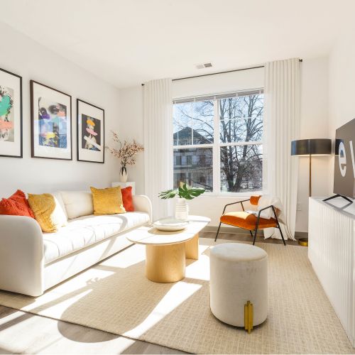 EVO Apartments : Living Space