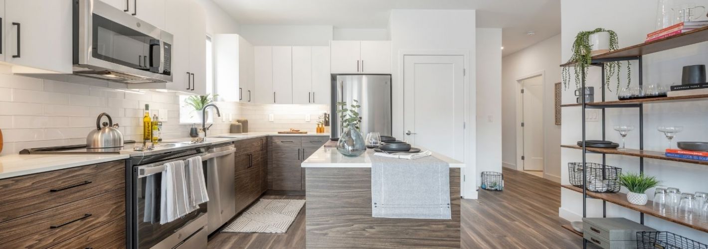 Blvd & Bond : Kitchens with stainless steel appliances, stunning finishes and endless storage.