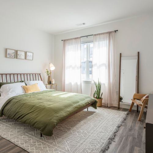 Choose from studio, 1 bedroom, 2 bedroom and 3 bedroom options at Blvd & Bond.