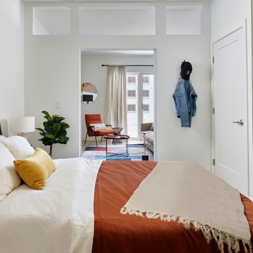 Blvd & Bond has studio apartment homes that inspire you.