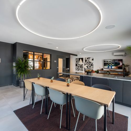 A space to craft your perfect meal in the entertaining kitchen.