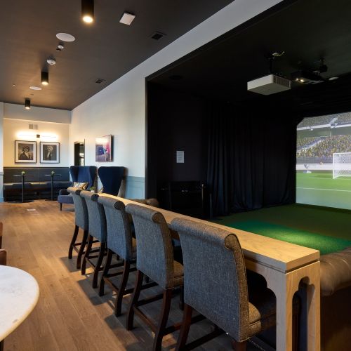 Practice your golf swing in our exclusive social lounge