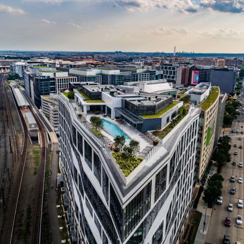 A bird's-eye view of city attractions at your fingertips