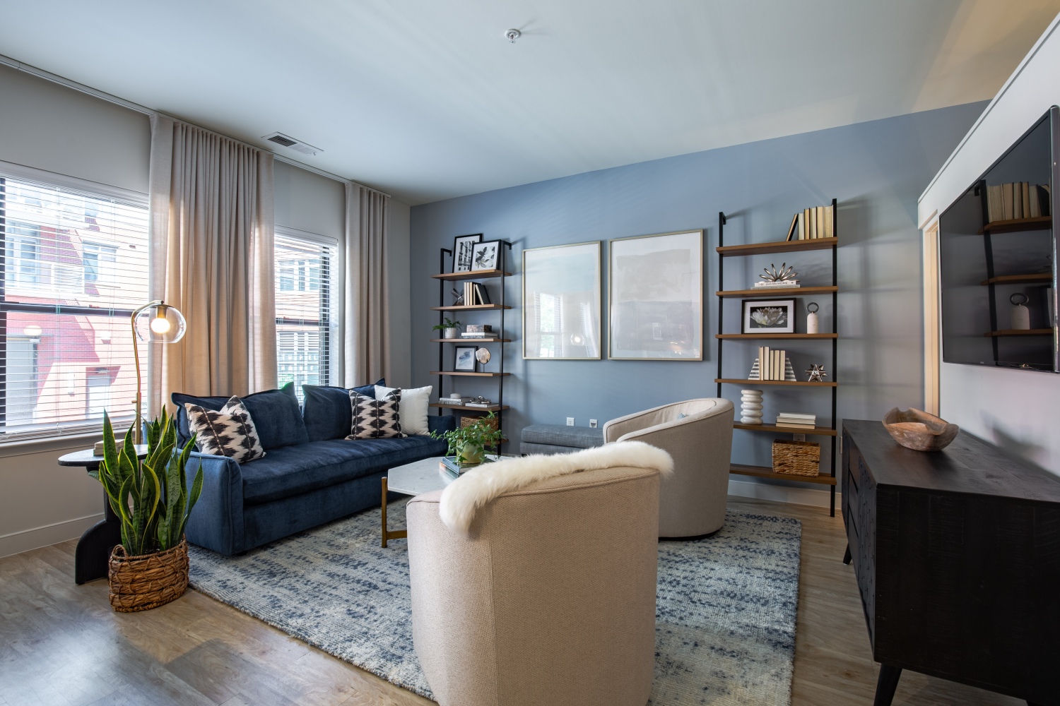 19Nineteen : Living Room