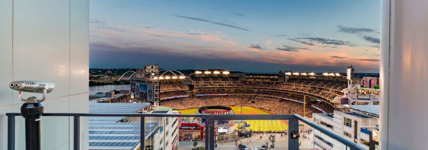 The Kelvin : Enjoy the home runs from the world-famous Nationals Park at your home base 
