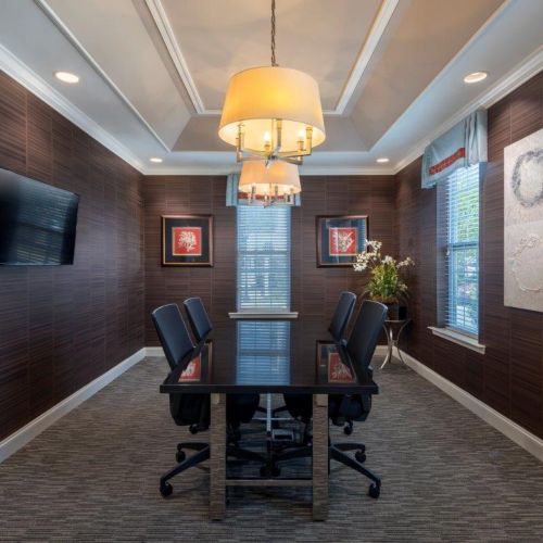 When it comes to hosting a meeting, the soundproof conference room has the space and tech you need.