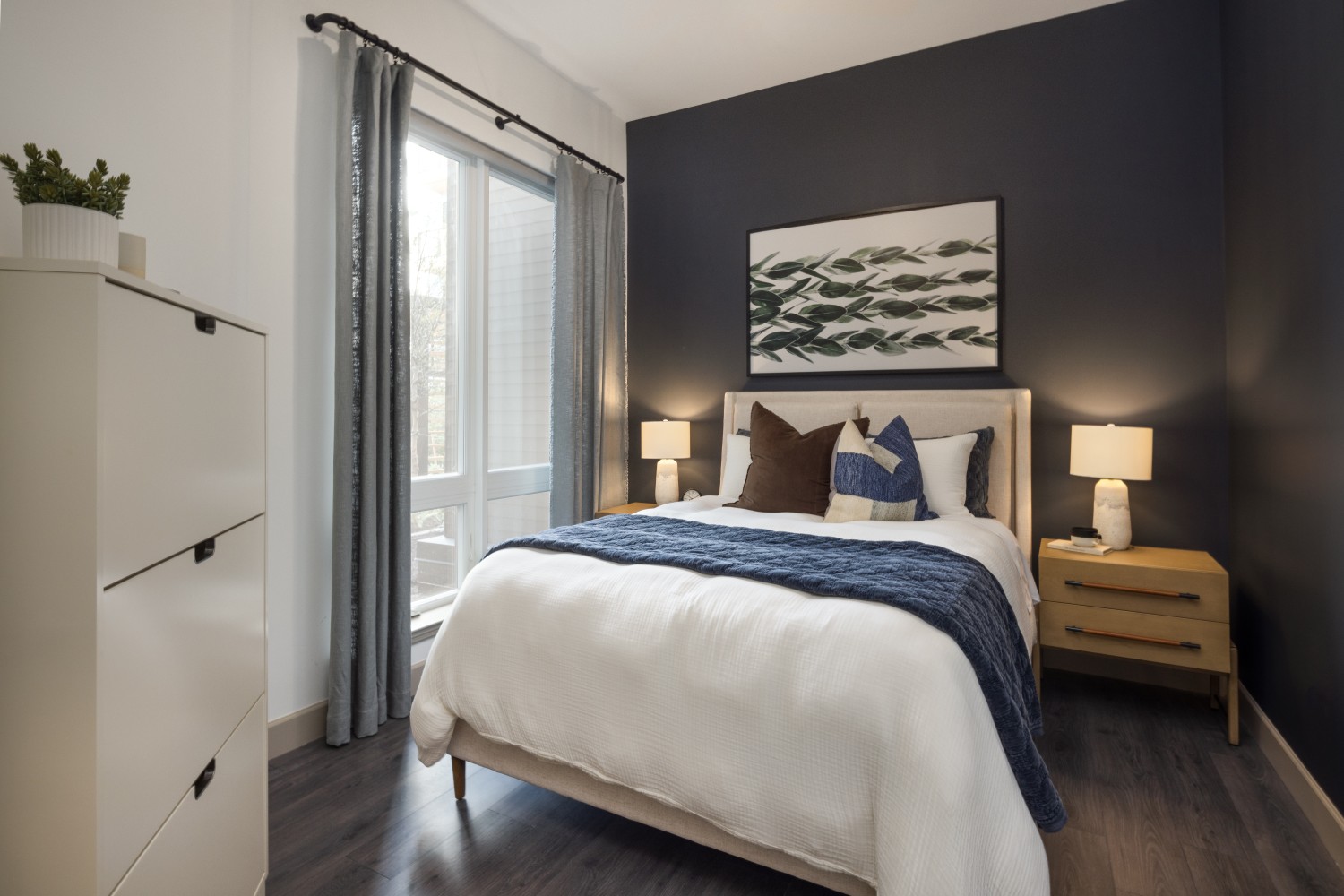 NorthLight at Edge on Hudson : Wake Up with the Sun Rise