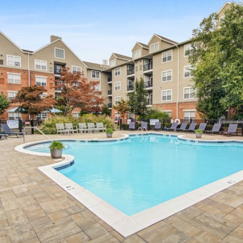 Stamford Corners : Pool 2