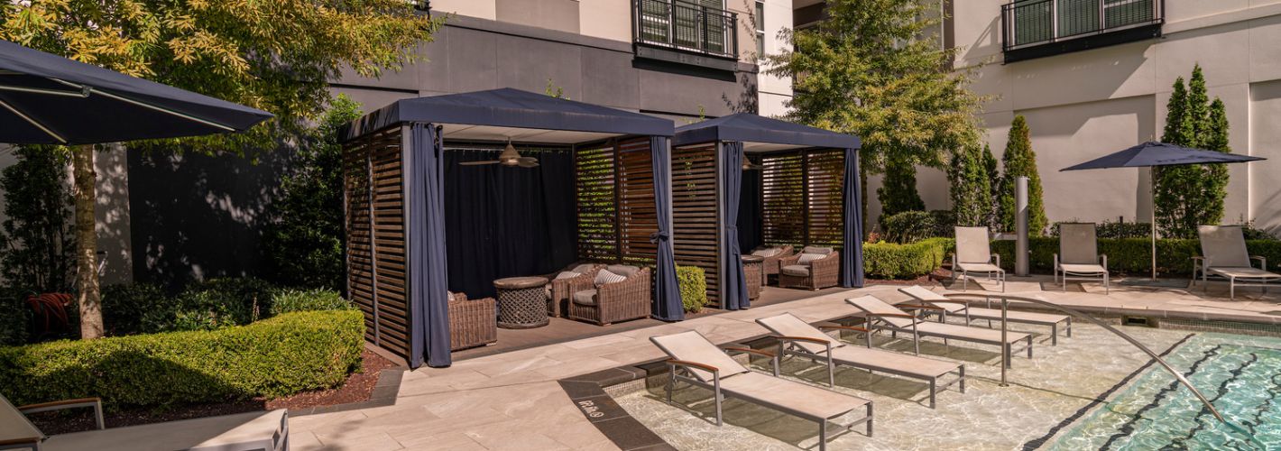 101 Cross Street : Shady, poolside cabanas