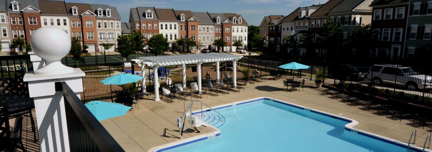 MetroPlace at Town Center : Pool