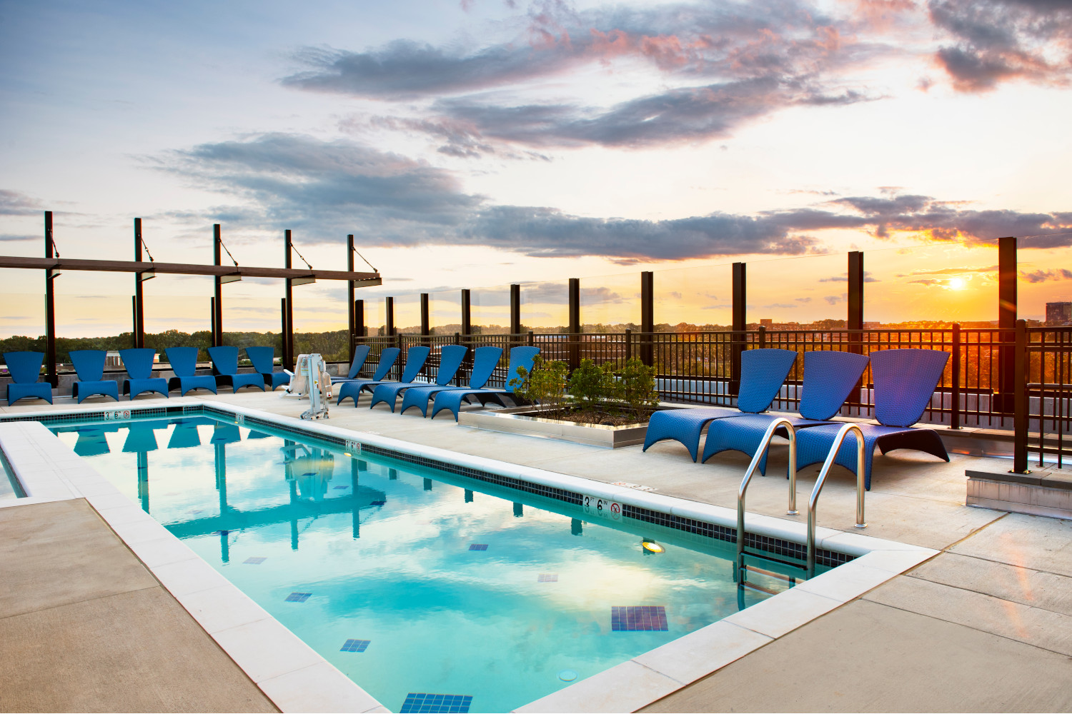 Faraday Park : Outdoor Pool Sunset