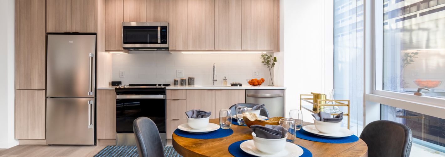 One Cathedral Square : Stainless steel whirlpool appliances