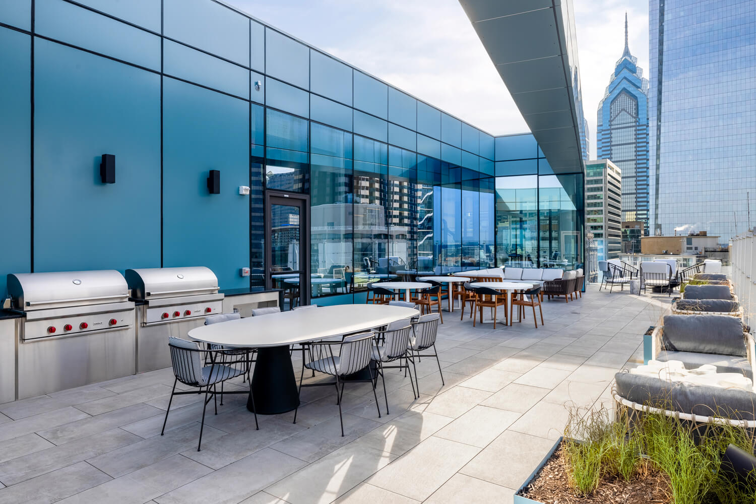 One Cathedral Square : Effortless entertaining with rooftop dining and grilling areas