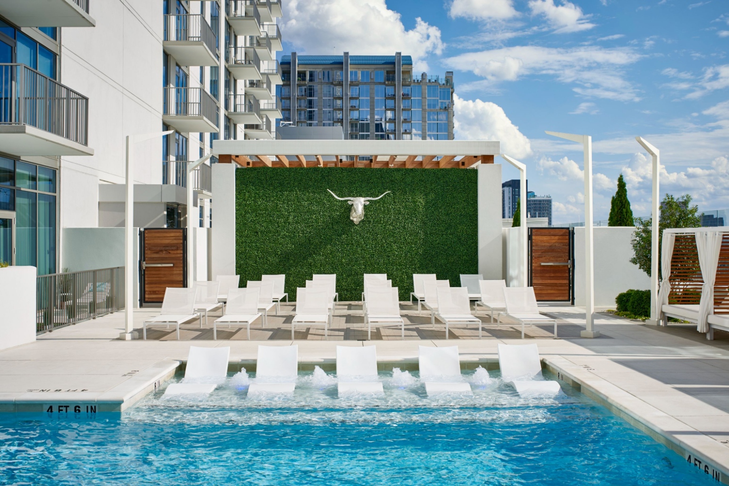 Icon Midtown : Pool