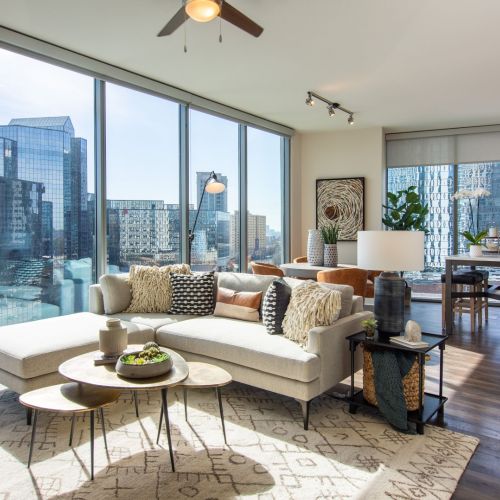 Elora at Buckhead : Living