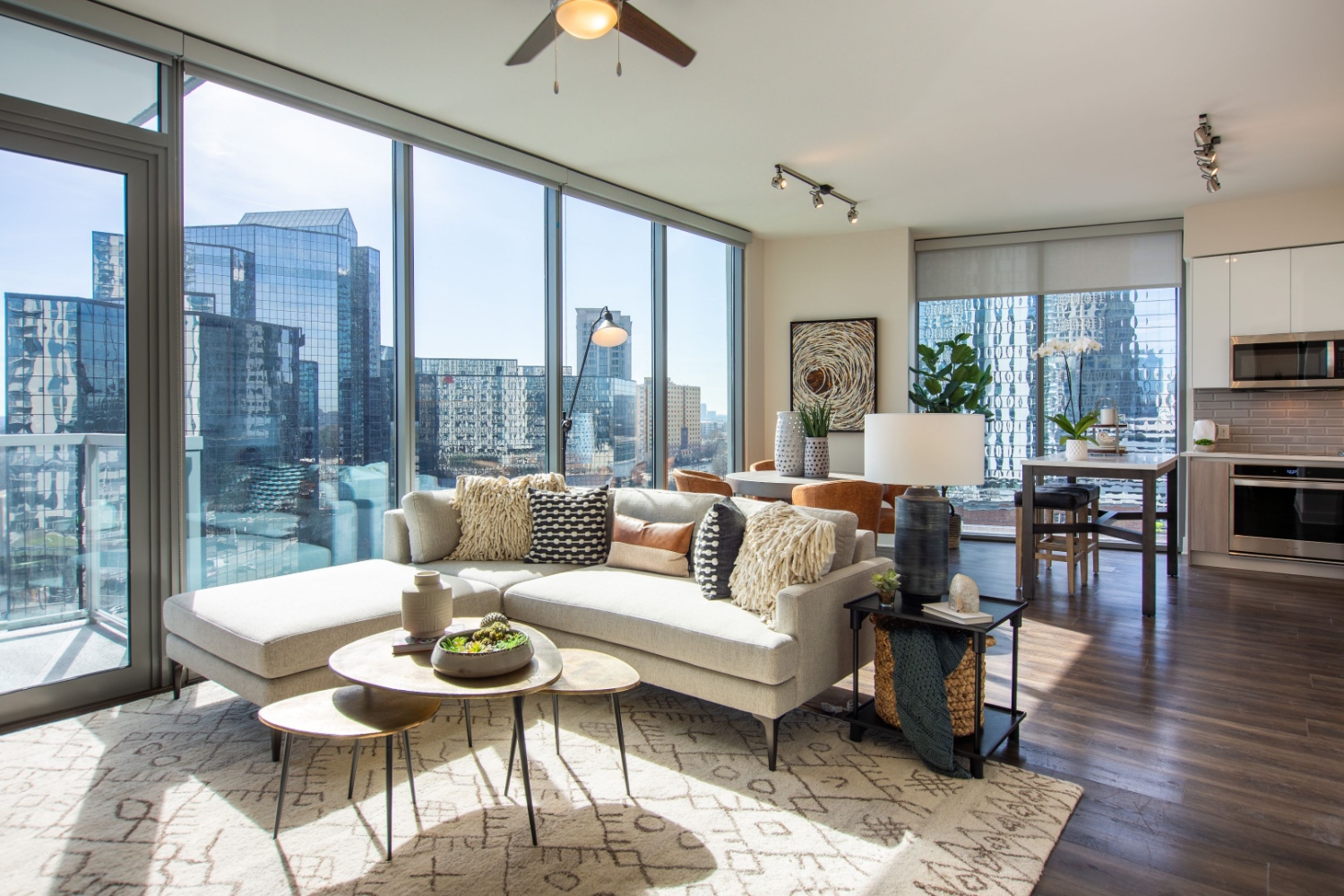 Icon Buckhead : Living