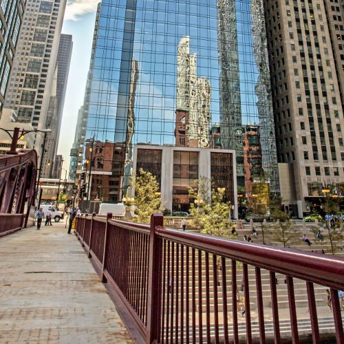 Engages with the Chicago's world-class culture, high-end shopping, national sports teams and renowned culinary scene