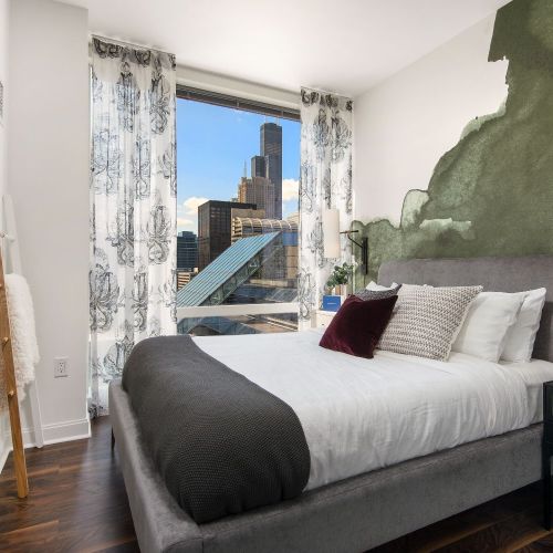 Fall asleep to the sparkling Chicago skyline every night.