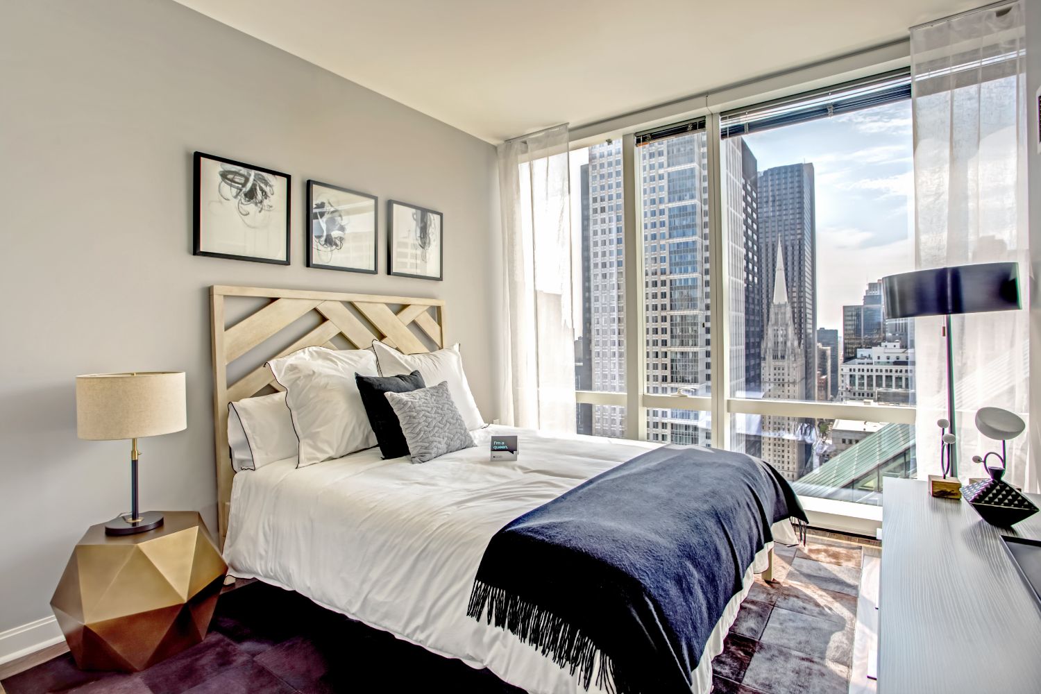 OneEleven : The sleek grandeur of OneEleven’s architecture continues into every apartment.