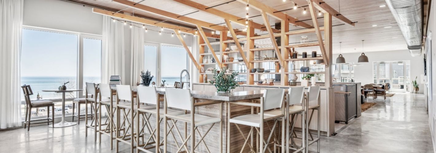 The Robinson : Let's get together at the Beach Shack Bar