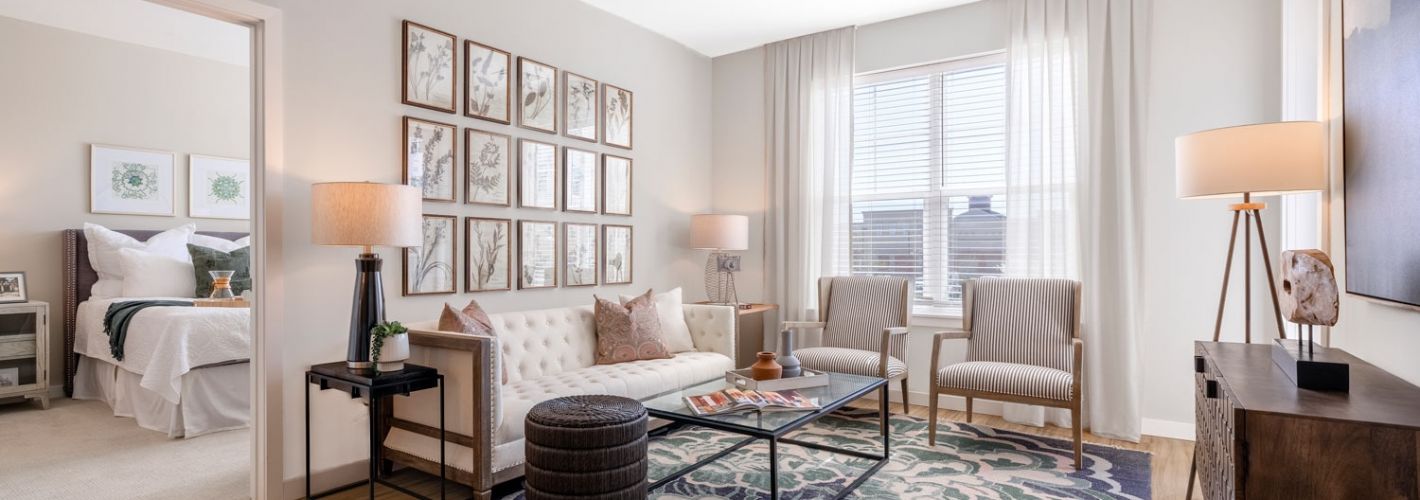 Parkside Providence Town Center : Light filled living spaces