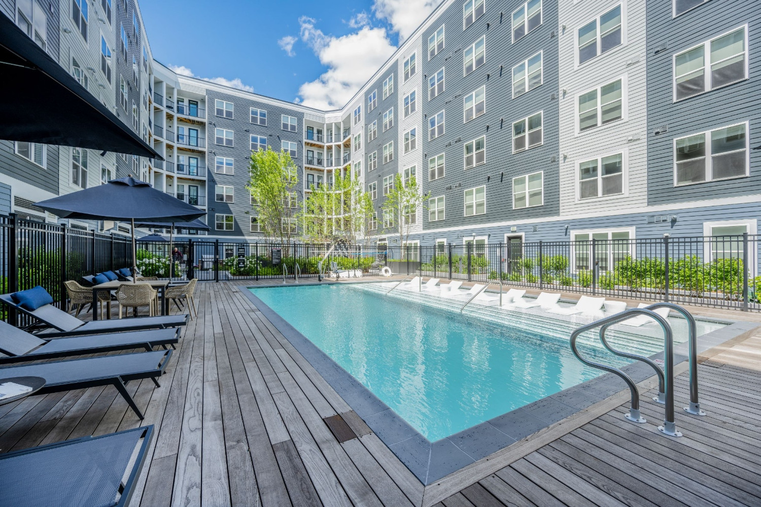 Revolution at Assembly Row : Pool