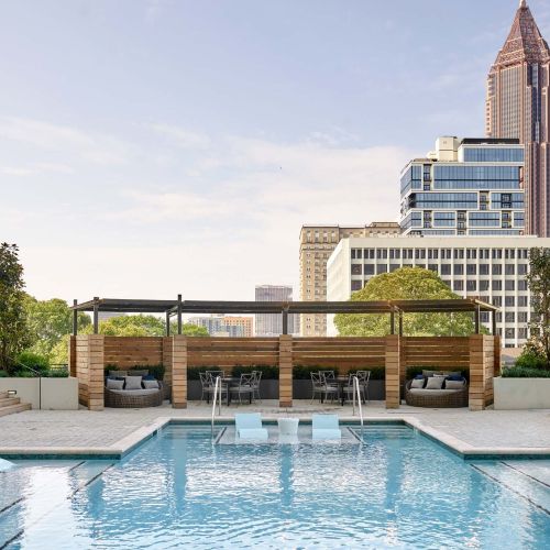 The Hadley : Resort-style eighth-floor pool