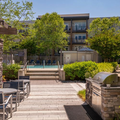 Crosswinds at Annapolis Town Center : Come grill outside with friends and family 