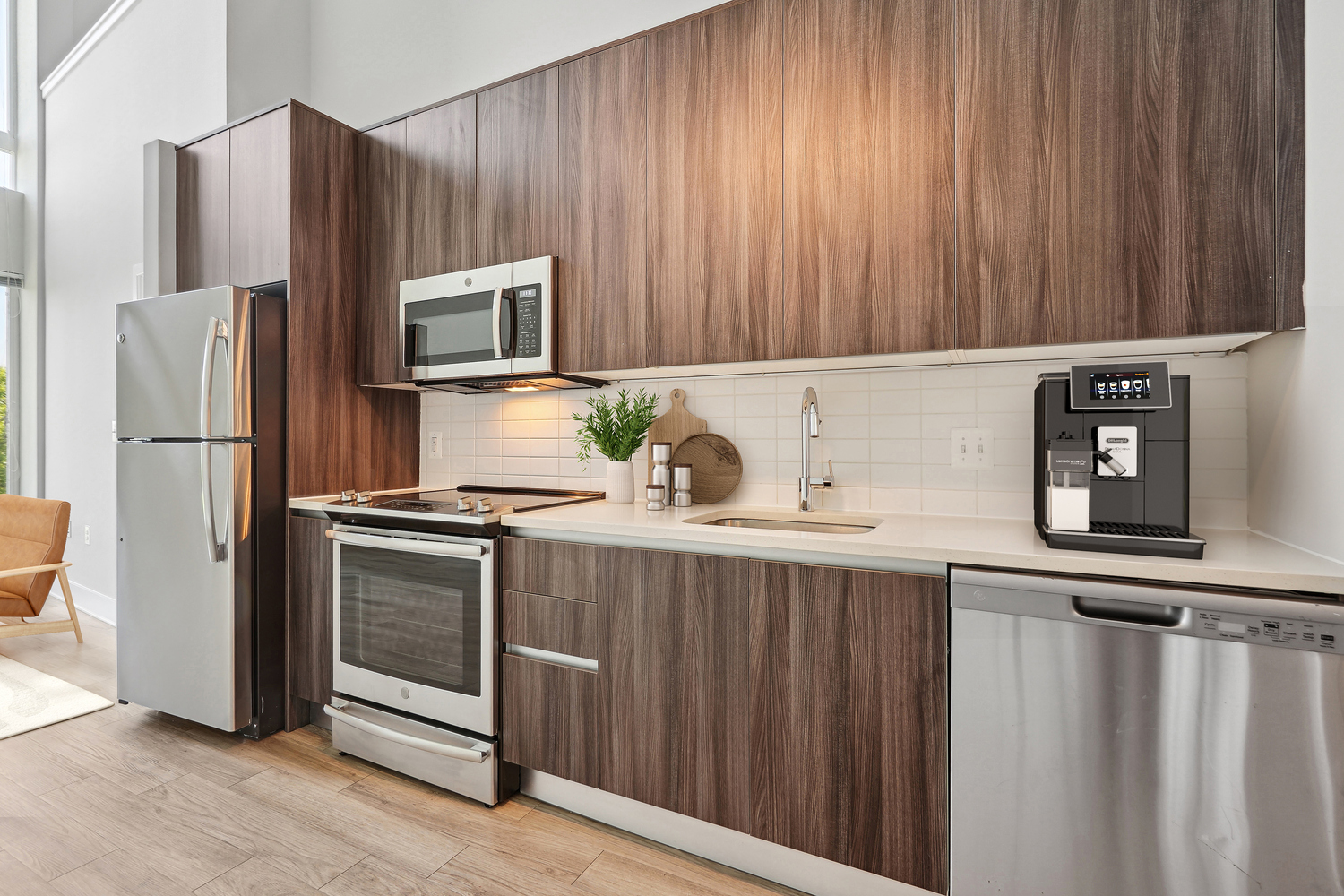 Modern on M : A uniquely sophisticated living experience in the heart of DC