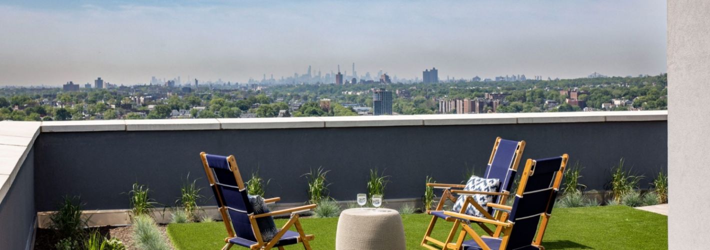 42 Broad : 17th floor lawn seating overlooking Mt Vernon