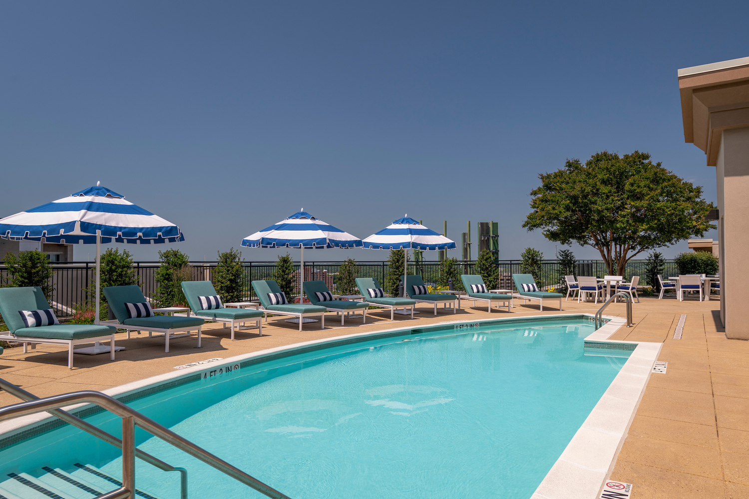 Mariner Bay at Annapolis Town Center : Rooftop Pool
