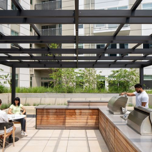 Courtyard with dinning and BBQ grilling areas