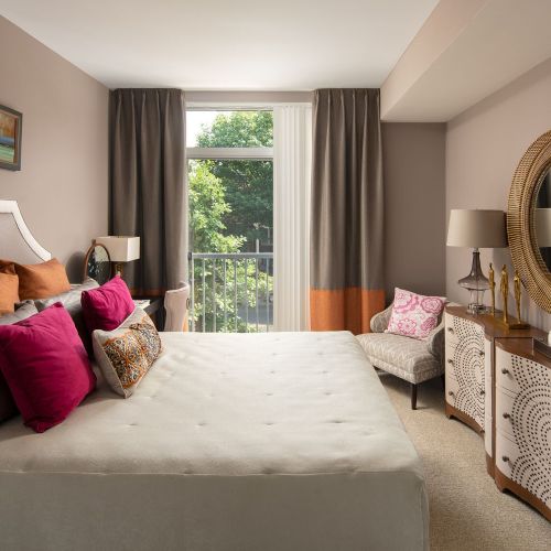 Select from three distinct apartment styles - Flats, Lofts or Townhomes