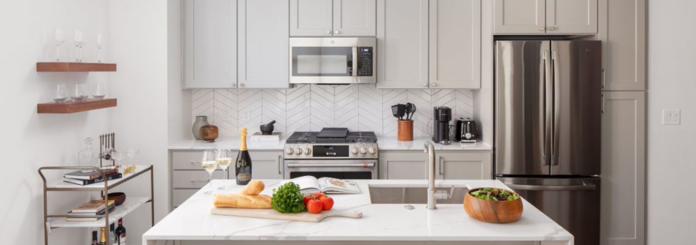 The Claude at Chevy Chase Lake : Kitchen in The Claude
