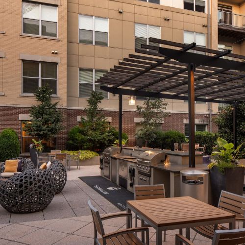 Commercial gas grills with entertaining station