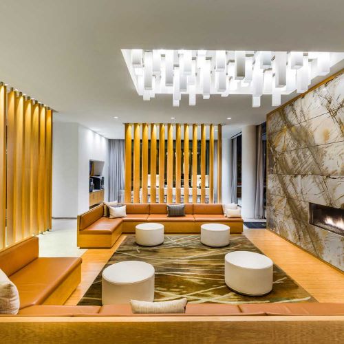 An inviting lobby lounge featuring complimentary coffee and a cozy atmosphere