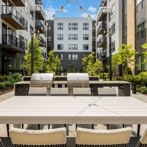 Eat Outside with Family and Friends 