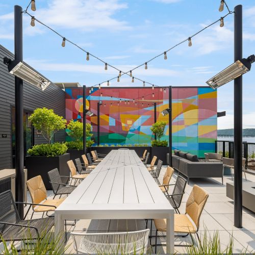 Elevate your Dining Experience with our Rooftop Views 