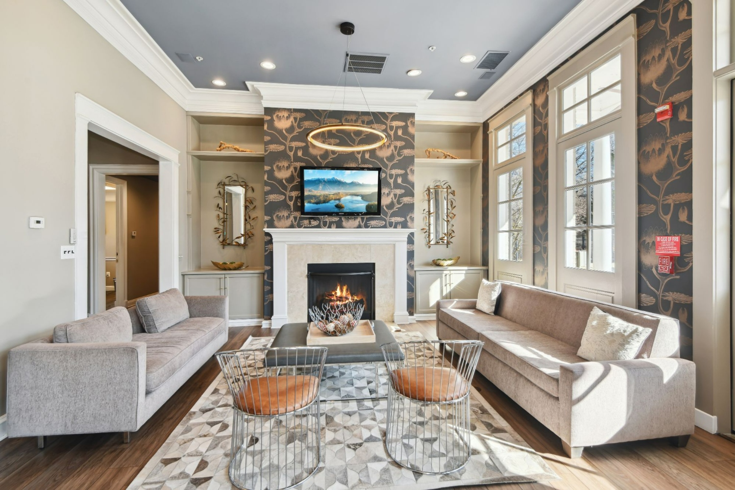 Alvista Bowie : Alvista Bowie clubroom with firepit