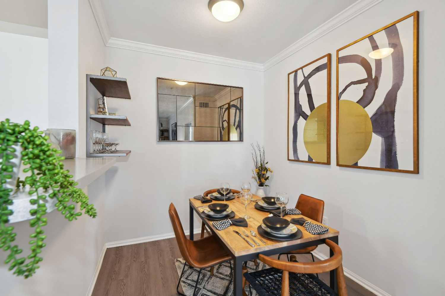 Alvista Bowie : Apartment dining room