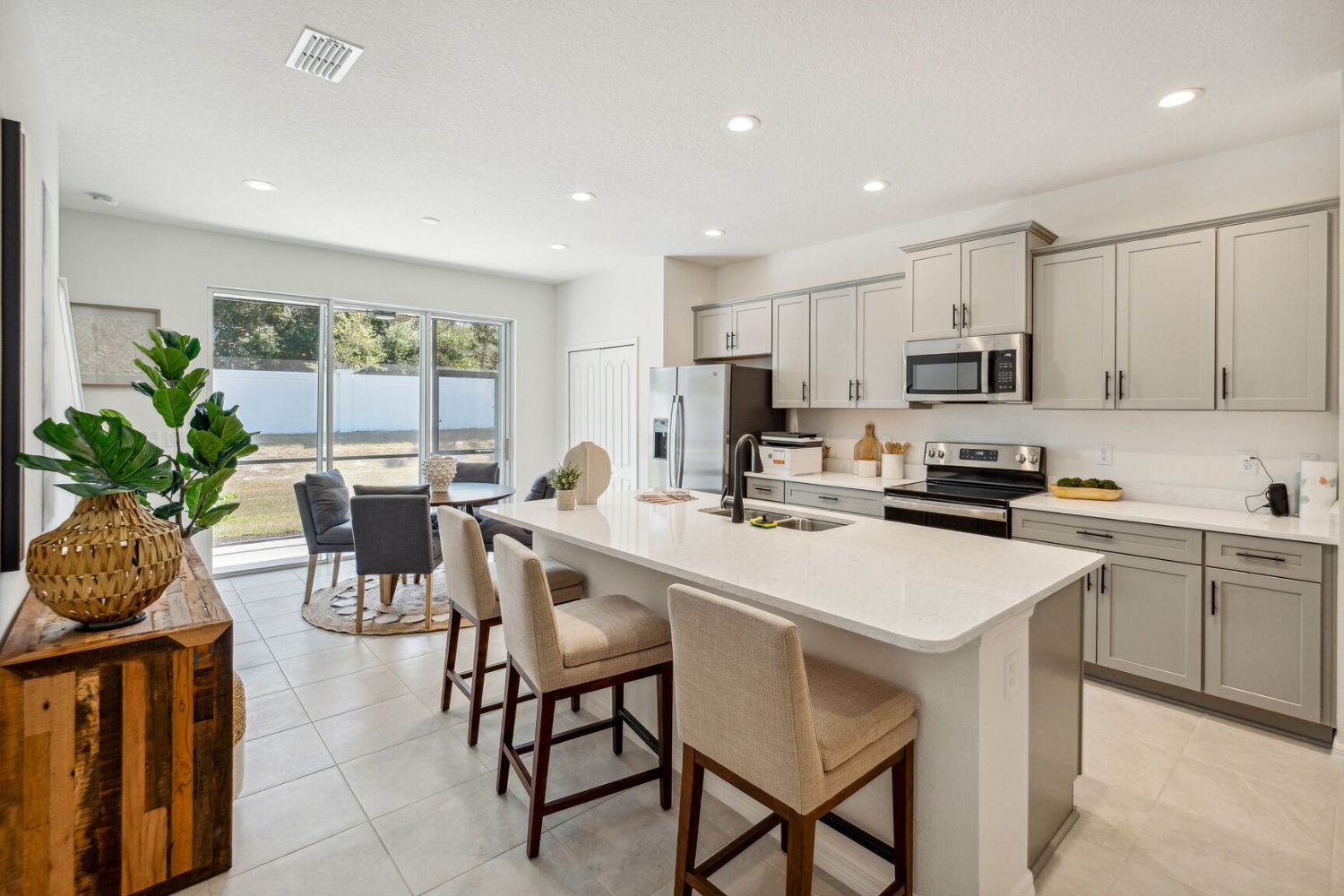 Martinique at Lakewood Ranch : Kitchen