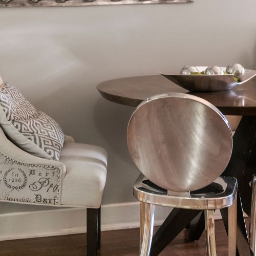 Enjoy your meals in your future home at the Lexington. 