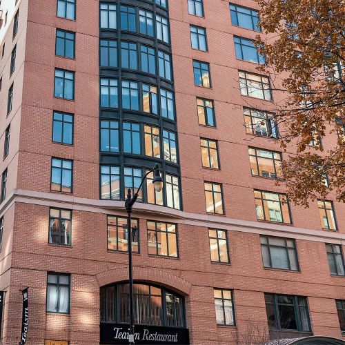 The Lexington apartment residences offer an exceptional living experience. 